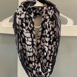 2 pattern Infinity scarf